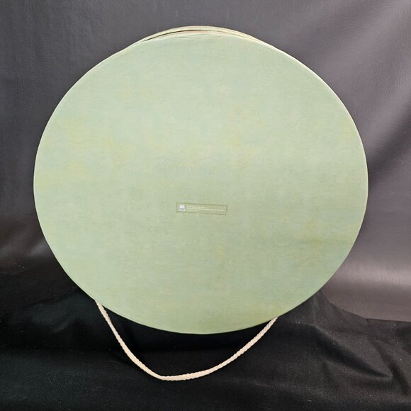 13 inch Fabrice De Villeneuve Floral Design Hat Box (2005) - Picture 6 of 8